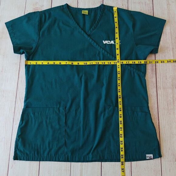 Pair of v-neck scrub tops sz S - Picture 8 of 10
